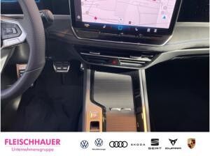 Volkswagen Passat Variant R-Line 150 PS DSG HUD AHK Navi Black Style