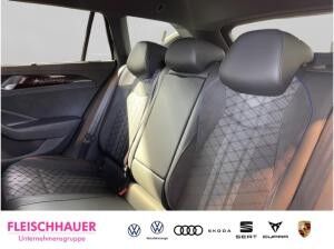 Volkswagen Passat Variant R-Line 150 PS DSG HUD AHK Navi Black Style