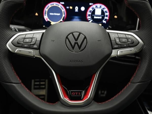 Volkswagen Golf GTI VIII 2.0 TSI DSG Black Style Navi IQ.Light