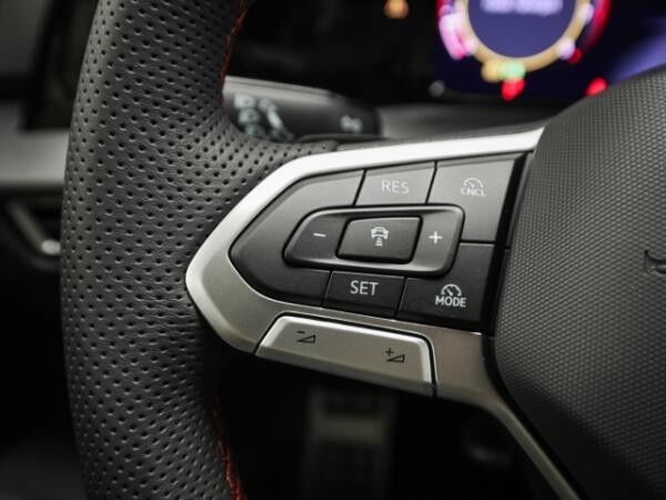 Volkswagen Golf GTI VIII 2.0 TSI DSG Black Style Navi IQ.Light