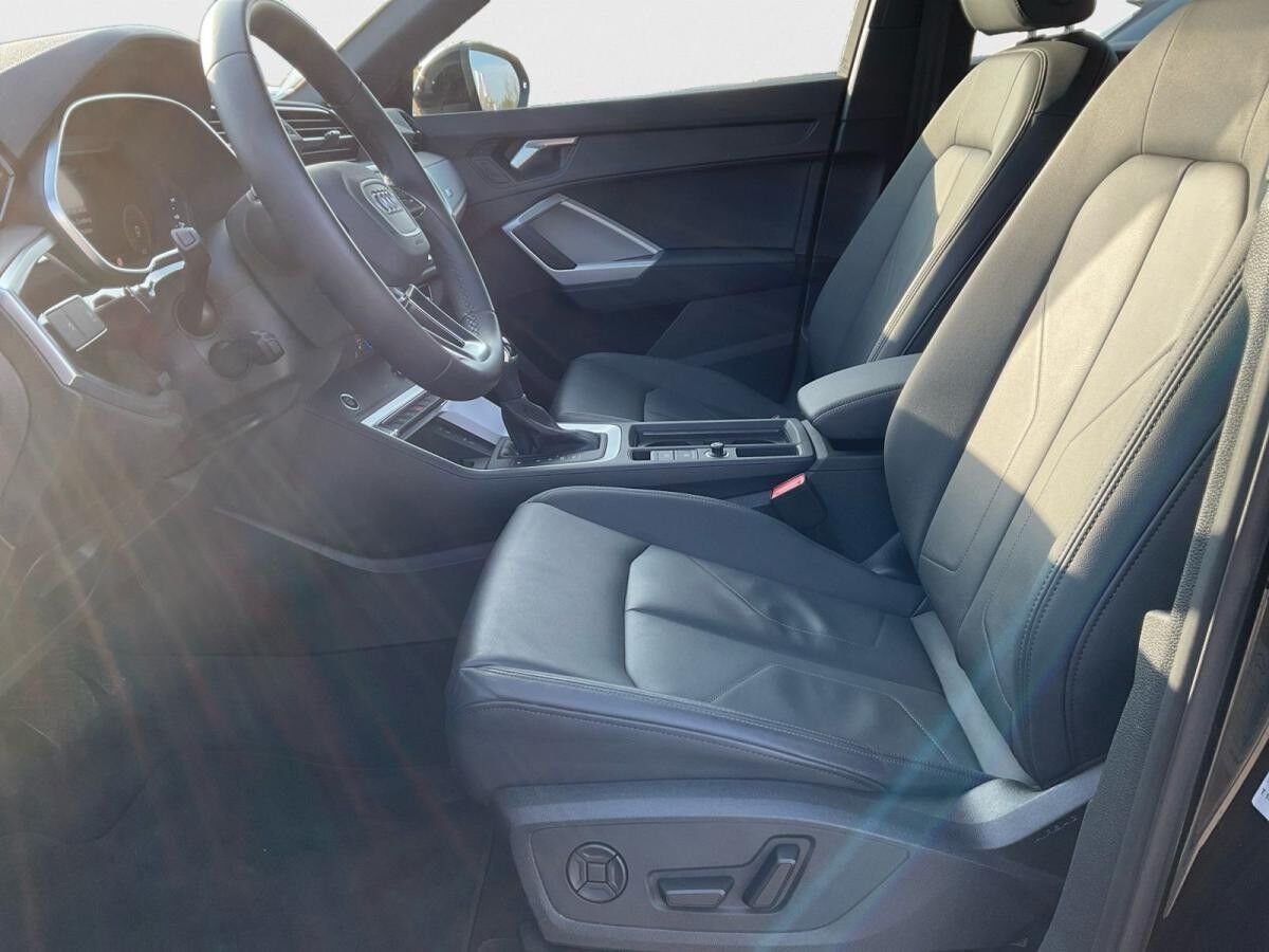 Audi Q3 35 TDI S line Navi Carplay Kamera Allwetter