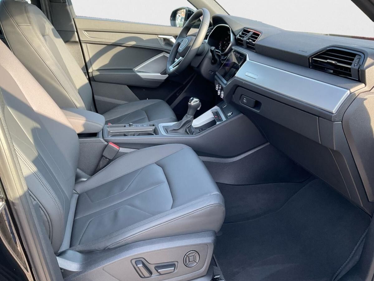 Audi Q3 35 TDI S line Navi Carplay Kamera Allwetter