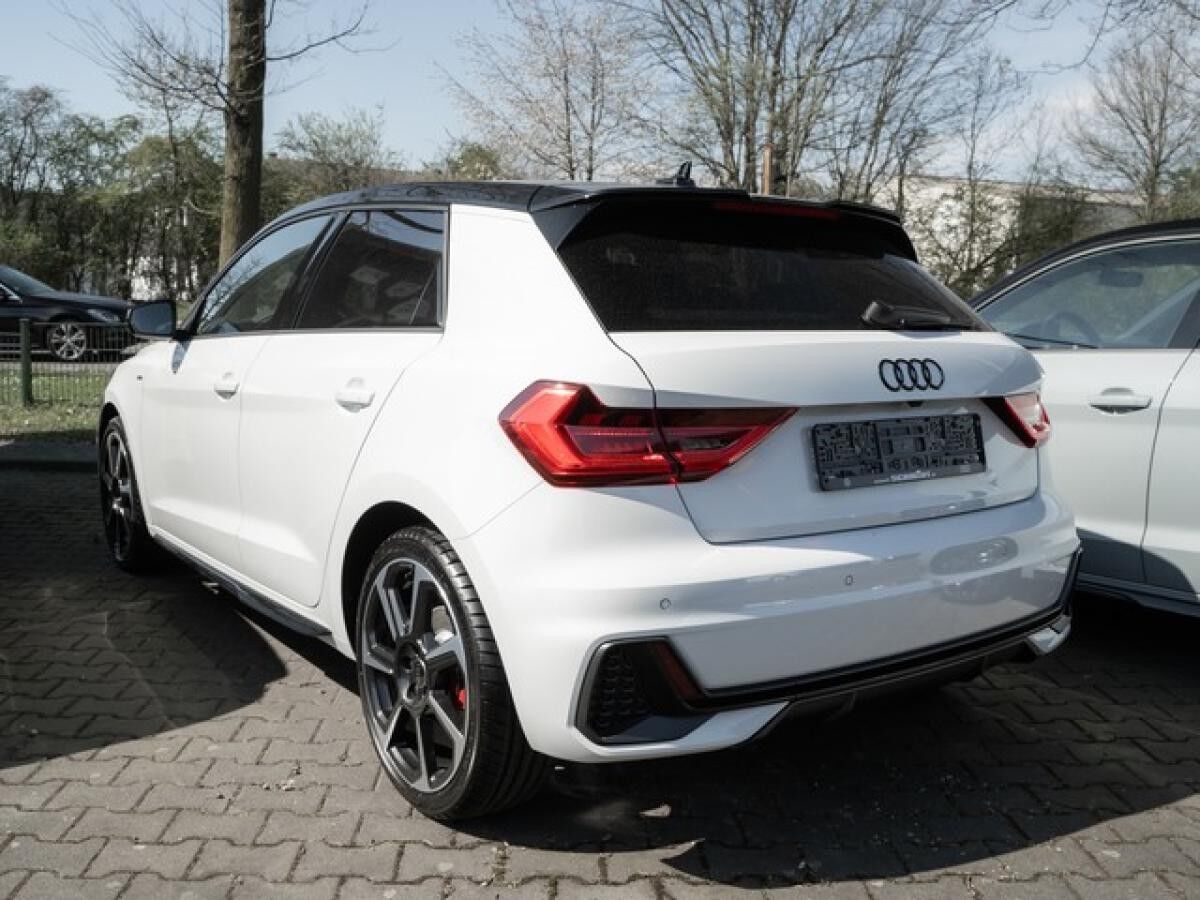 Audi A1 Sportback 	 2 x S line ACC LED Navi Klima virtual privacy