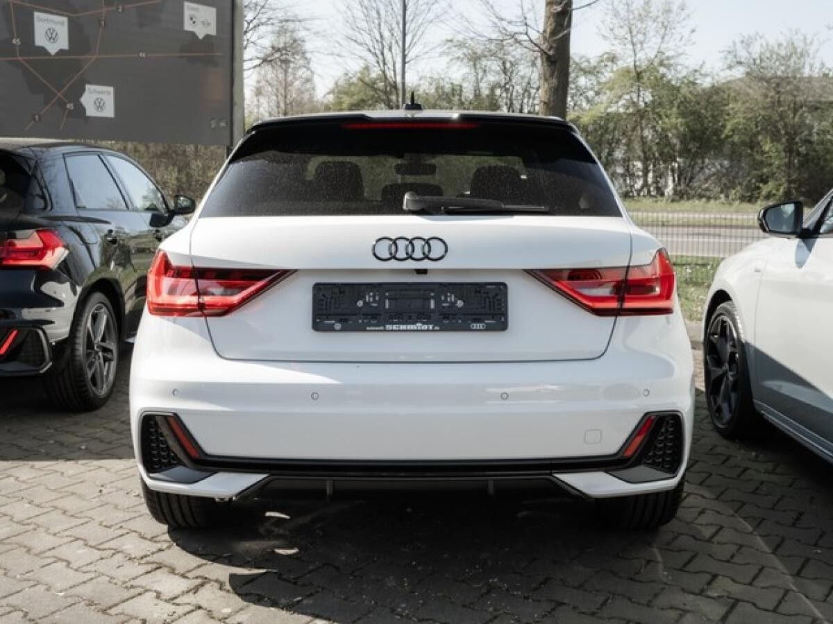 Audi A1 Sportback 	 2 x S line ACC LED Navi Klima virtual privacy