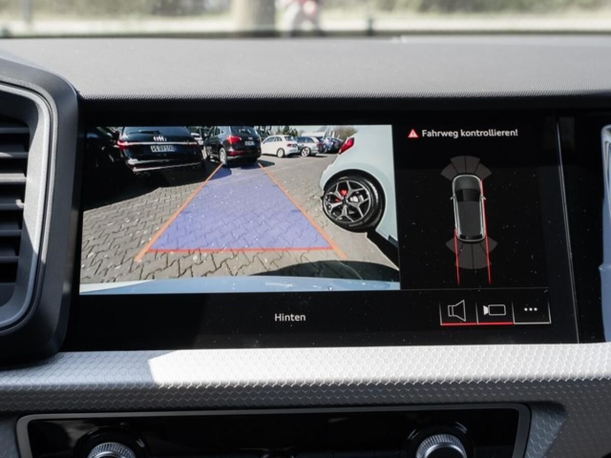 Audi A1 Sportback 	 2 x S line ACC LED Navi Klima virtual privacy