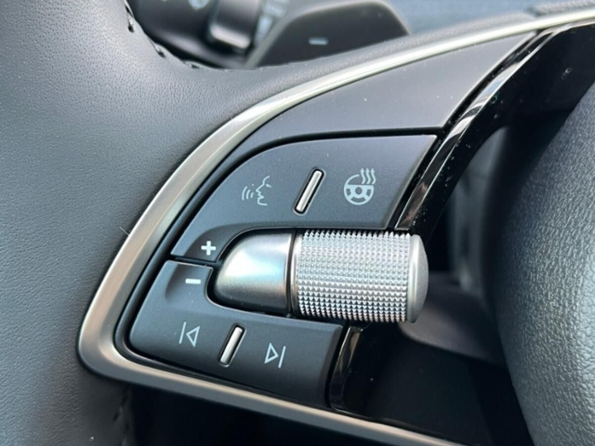 Skoda Superb Combi Selection 2.0 TDI DSG *AHK, Navi*