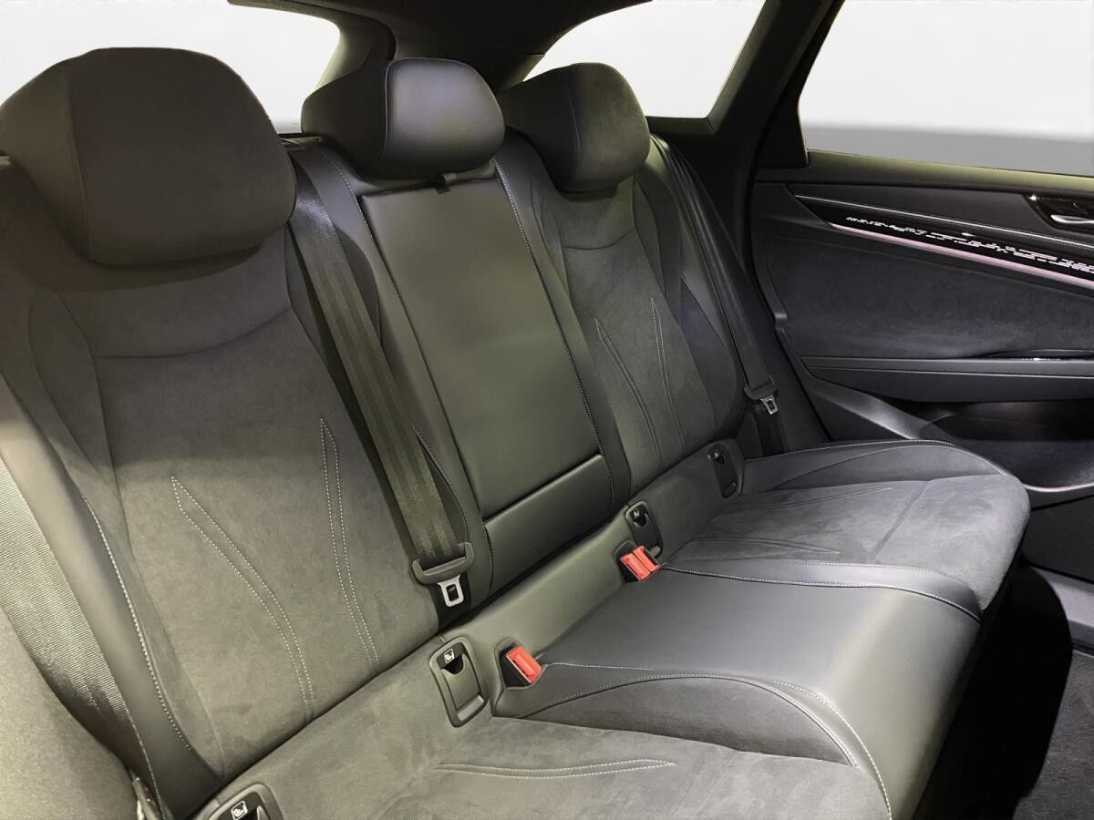 Volkswagen ID.7 Tourer Pro AHK LED LM 20" Navi Head-Up ACC