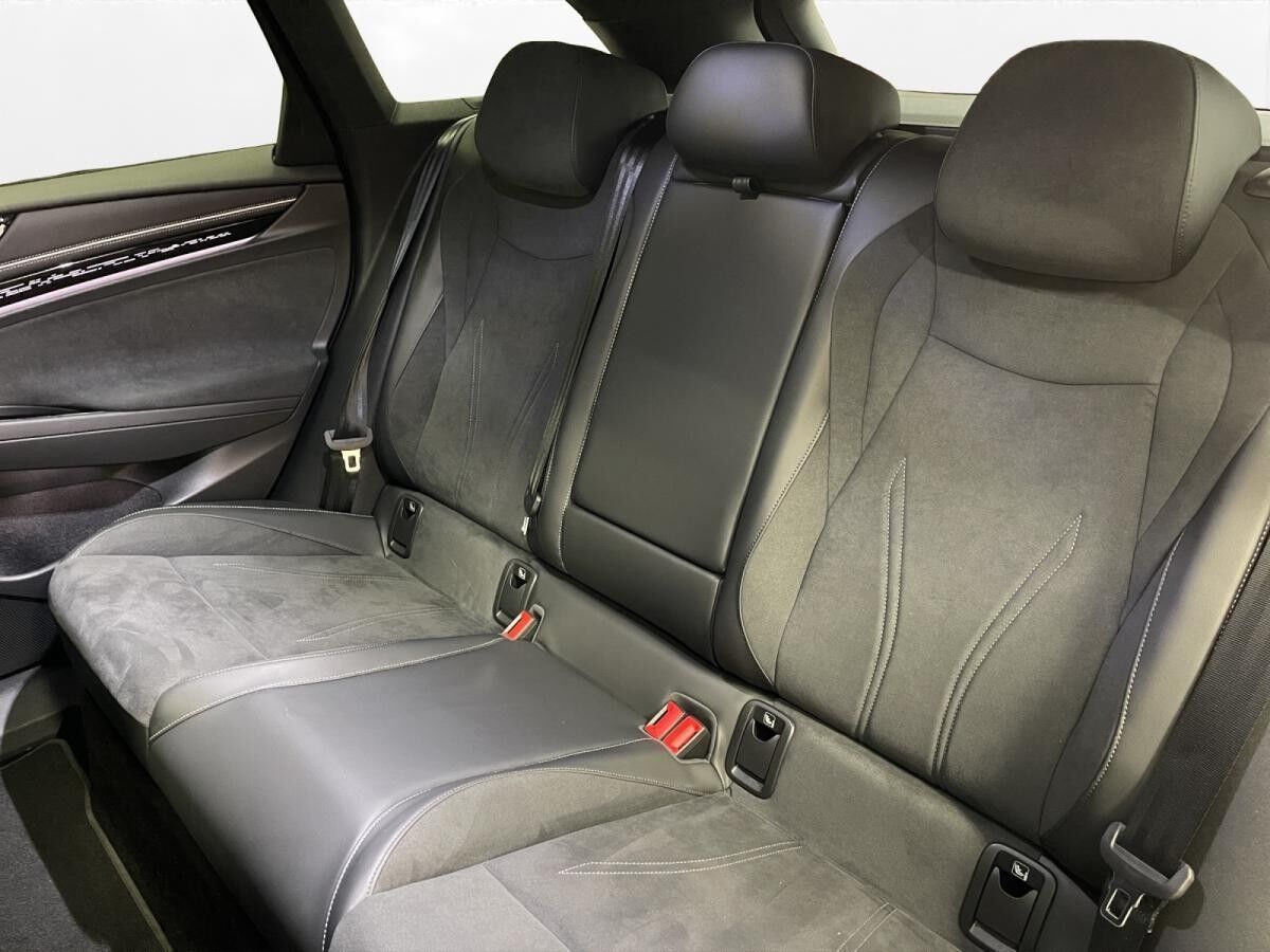 Volkswagen ID.7 Tourer Pro AHK LED LM 20" Navi Head-Up ACC