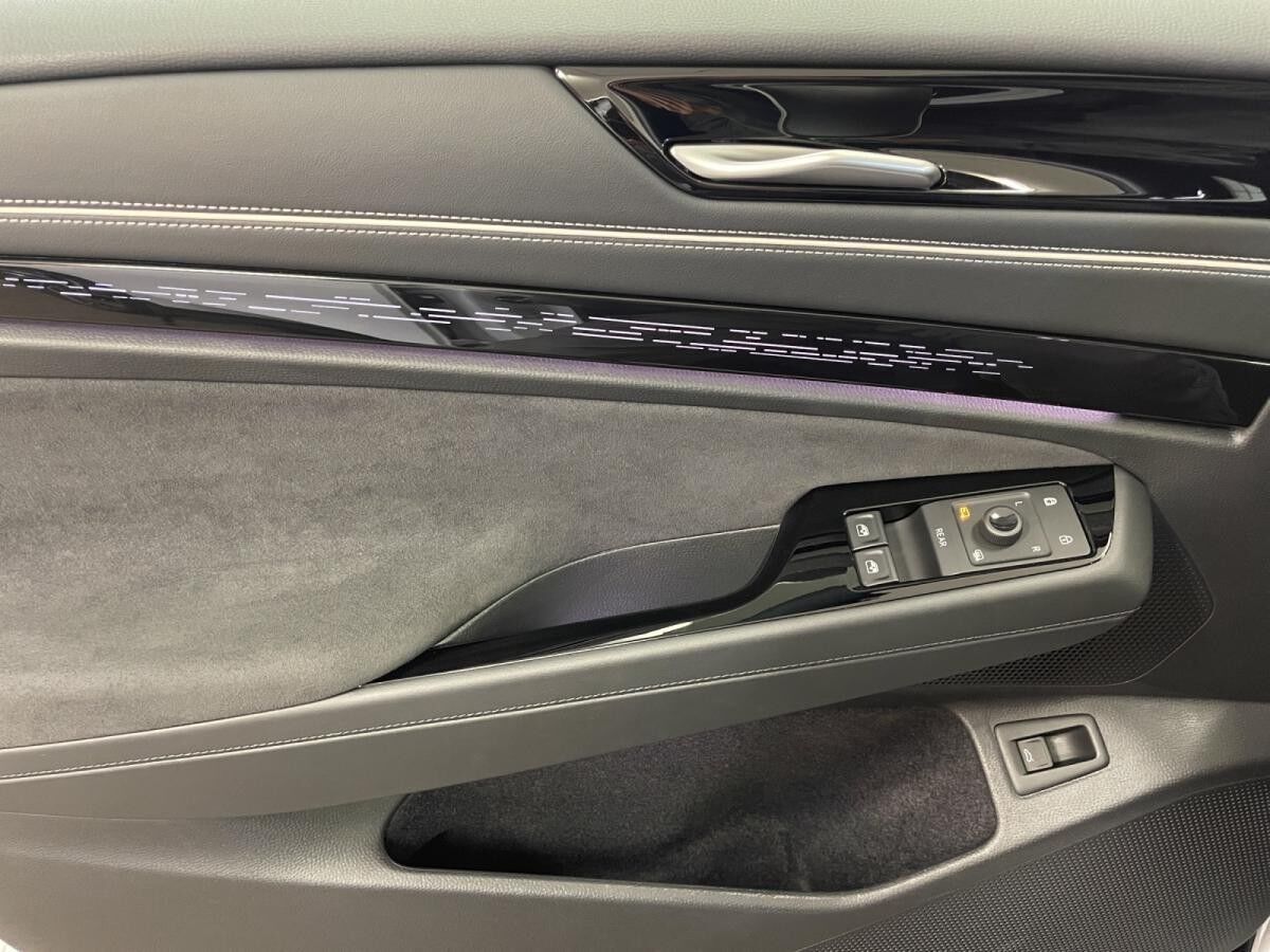 Volkswagen ID.7 Tourer Pro LED LM 20" Navi ACC Head-Up 360°