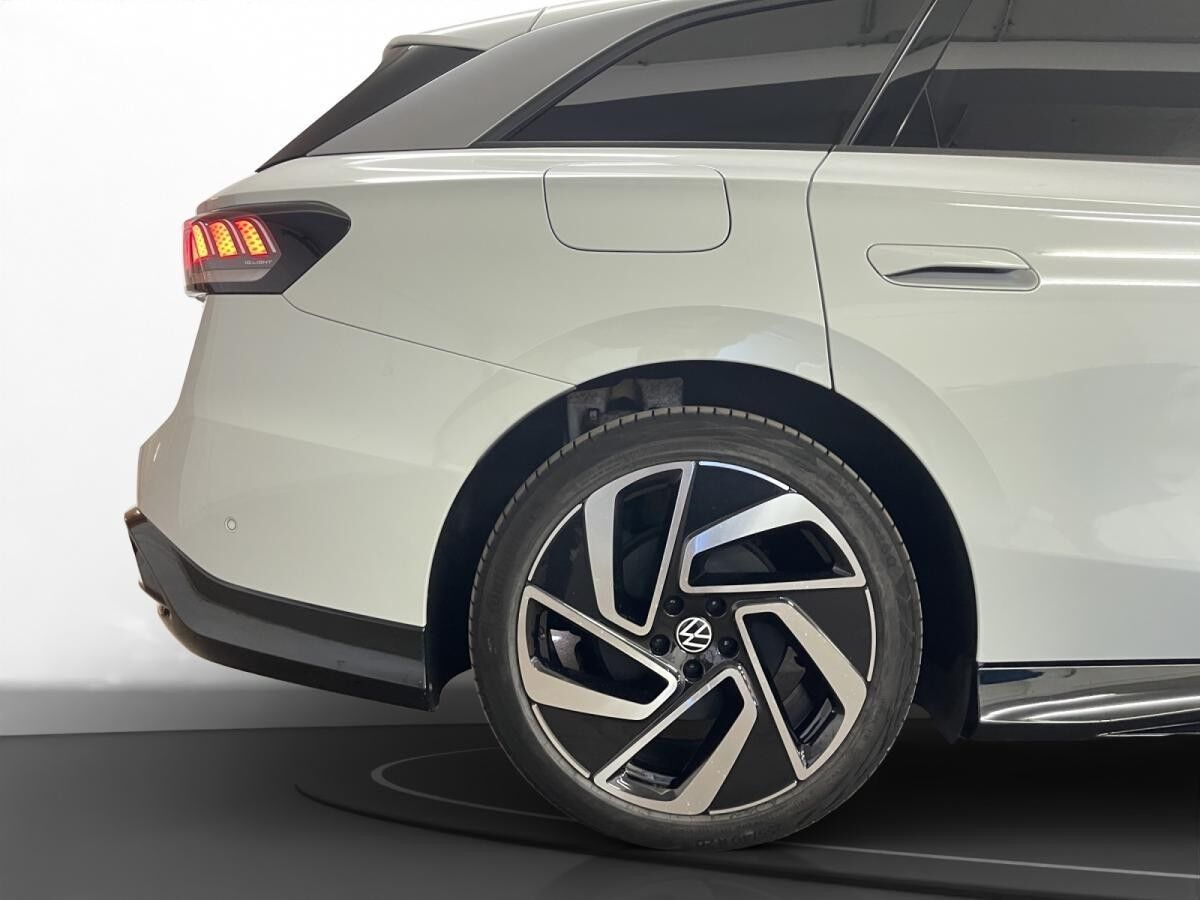 Volkswagen ID.7 Tourer Pro LED LM 20" Navi ACC Head-Up 360°