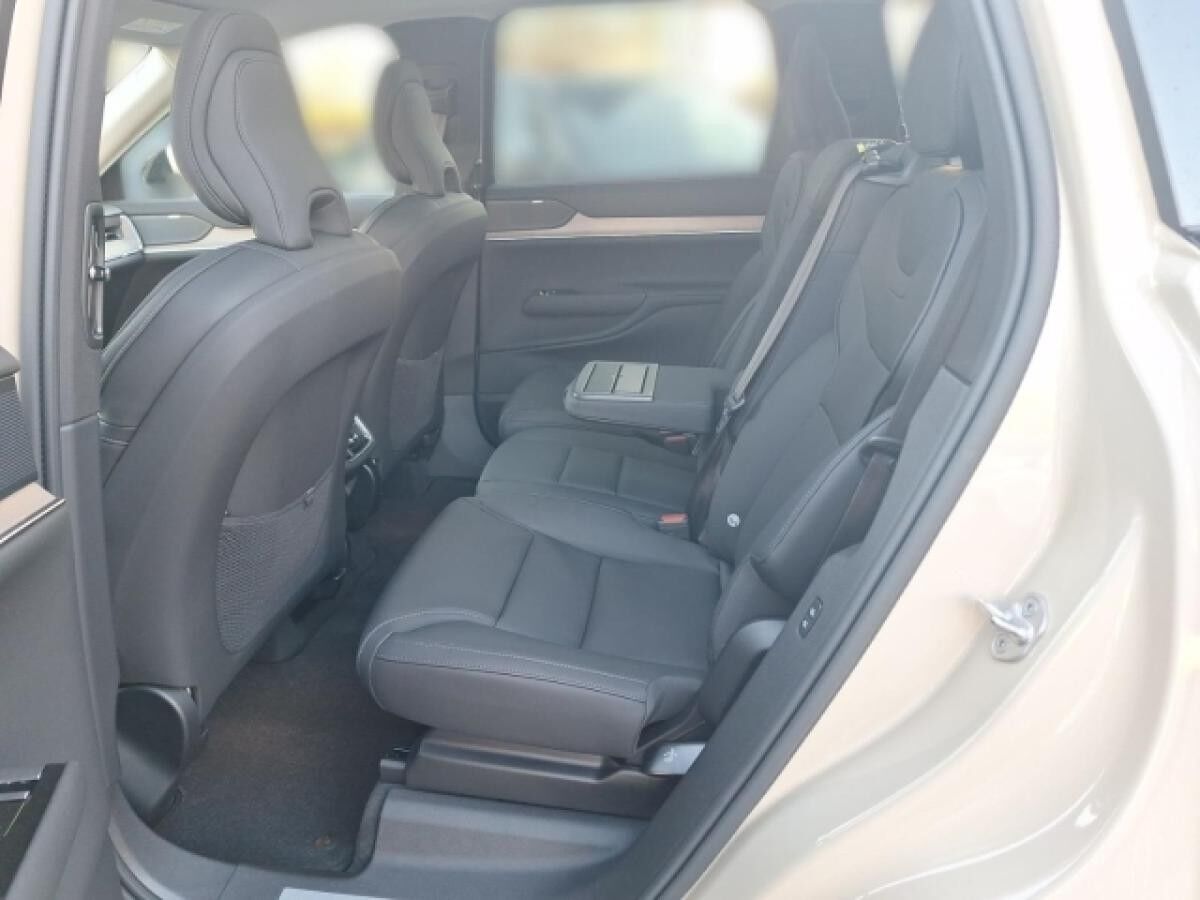 Volvo EX90 Performance Pure Electric AWD Twin Ultra 7-Sitzer**SOFORT**