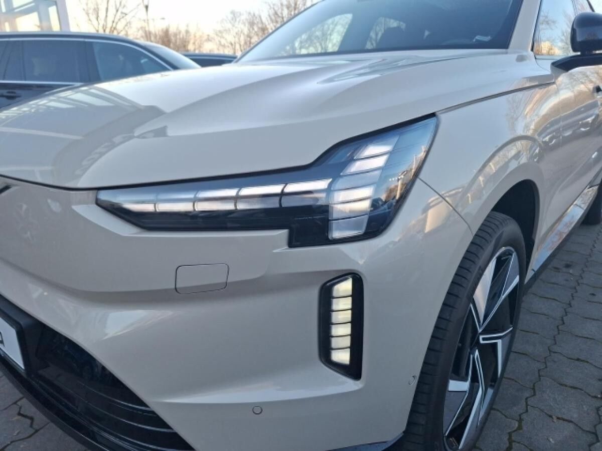 Volvo EX90 Performance Pure Electric AWD Twin Ultra 7-Sitzer**SOFORT**