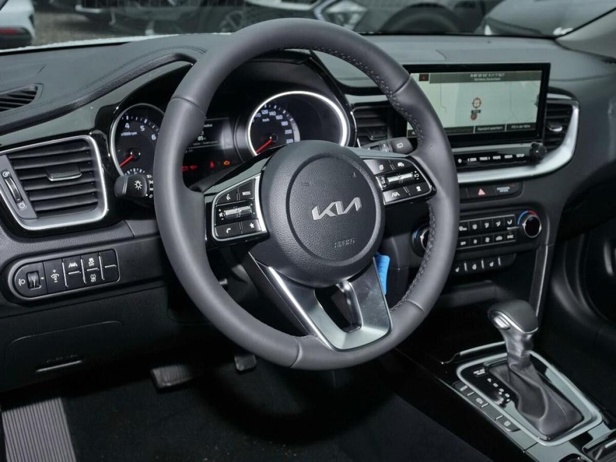 Kia Ceed SW Ceed Sportswagon 1.5T DCT7 VISION KOMFORT+ NAVI