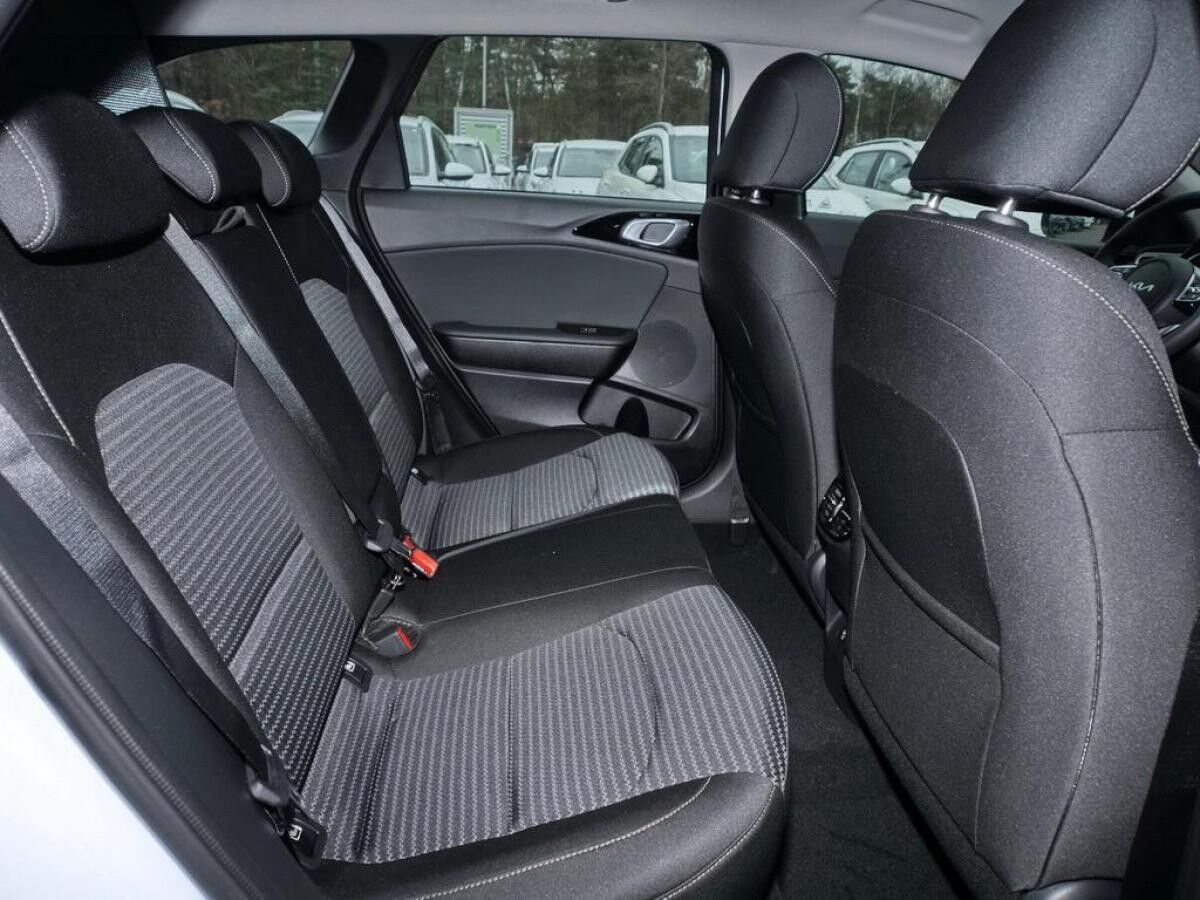 Kia Ceed SW Ceed Sportswagon 1.5T DCT7 VISION KOMFORT+ NAVI