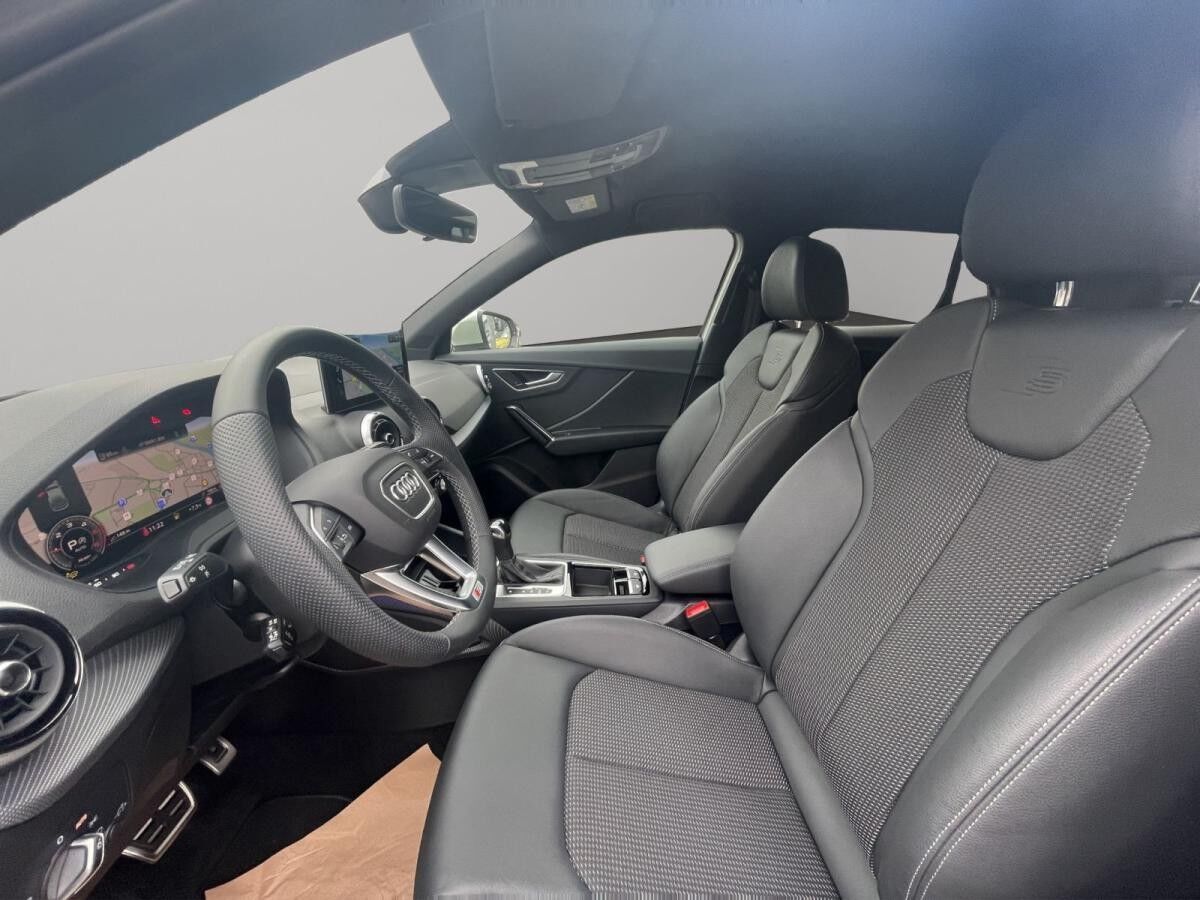 Audi Q2 35 TDI S line Matrix Navi AHK Kamera