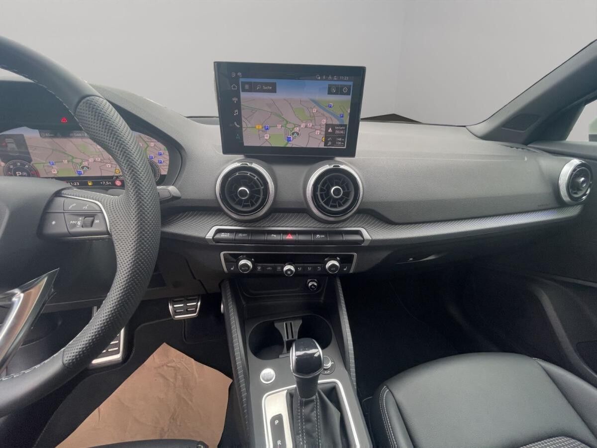 Audi Q2 35 TDI S line Matrix Navi AHK Kamera