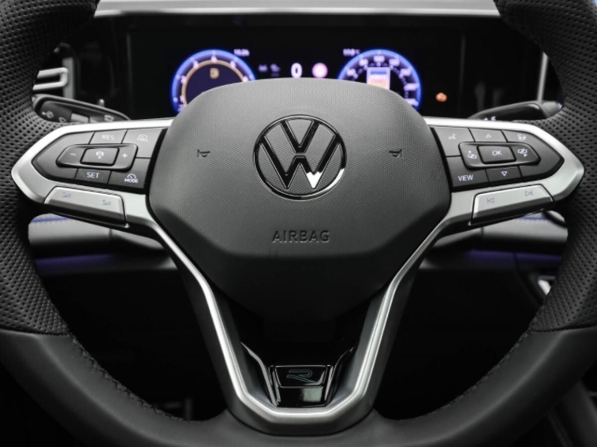 Volkswagen Tiguan R-Line 2.0 TSI 4M DSG AHK Navi Pano Leder