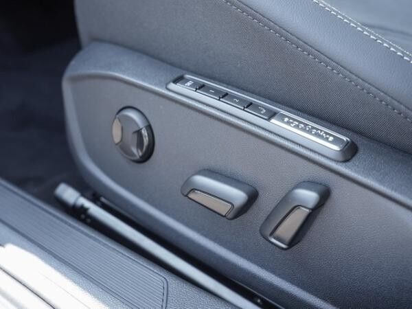 Volkswagen Golf Style 1,5l eHybrid OPF DSG / VLW