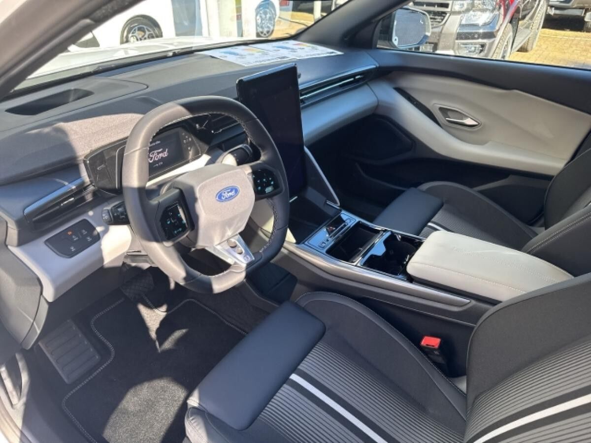 Ford Capri RWD 77kWH 286PS HUD LED elektr. Heckklappe 360 Kamera