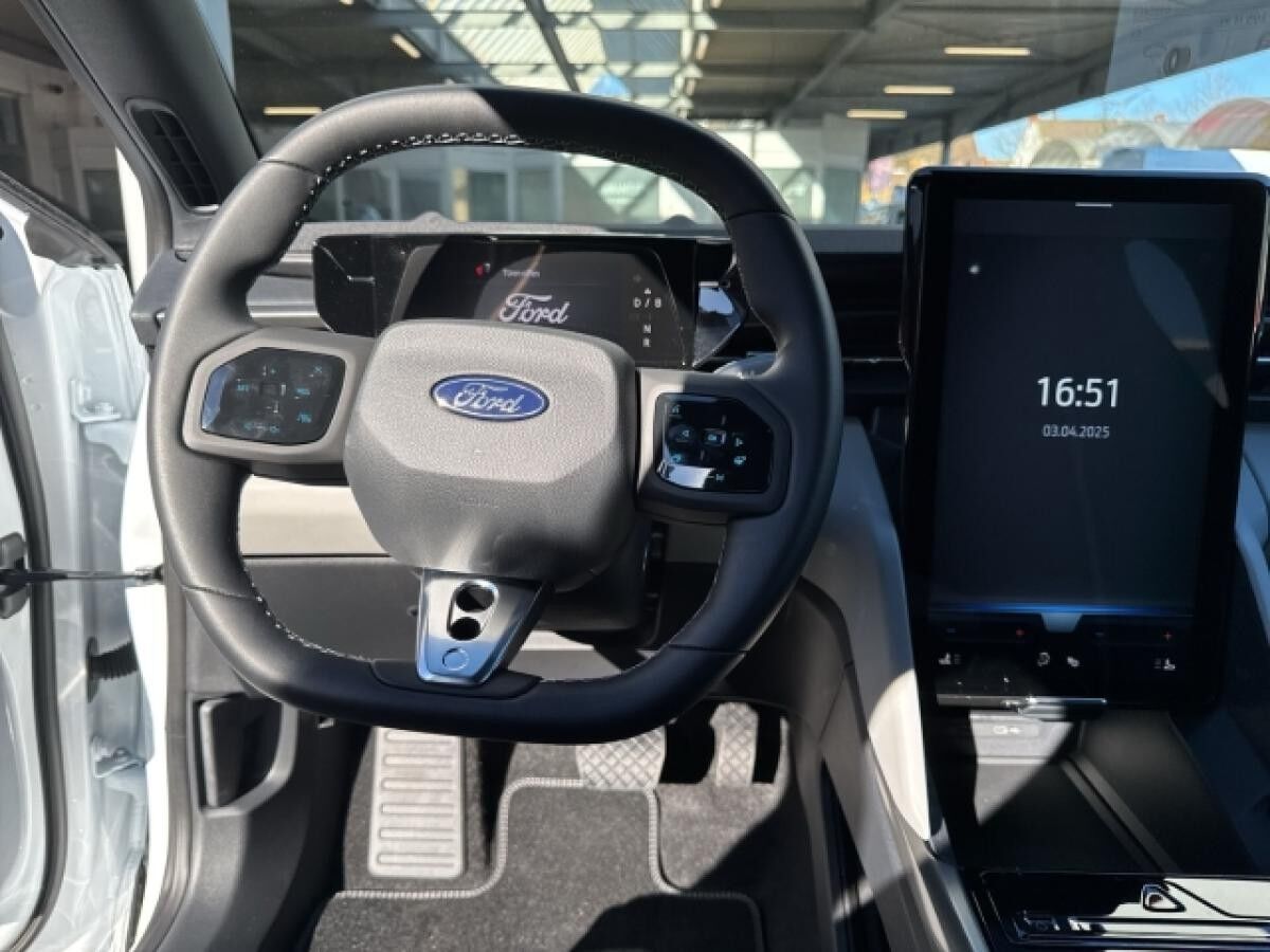 Ford Capri RWD 77kWH 286PS HUD LED elektr. Heckklappe 360 Kamera