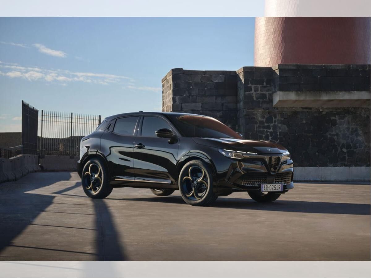 Alfa Romeo Junior INTENSA | VOLLAUSSTATTUNG | Gewerbe