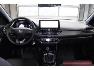 Hyundai i30 Advantage 1.5 T-GDi 48V DCT Navi LED Apple CarPlay