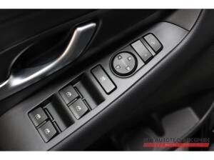 Hyundai i30 Advantage 1.5 T-GDi 48V DCT Navi LED Apple CarPlay