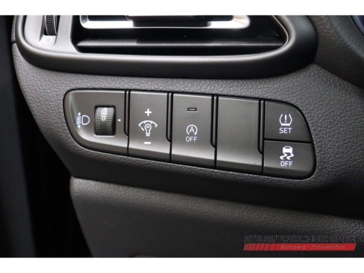 Hyundai i30 Advantage 1.0 T-GDi M/T Navi LED Apple CarPlay