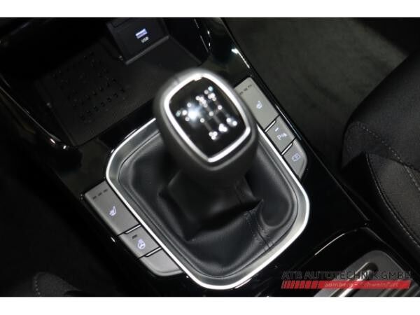 Hyundai i30 Advantage 1.5 T-GDi 48V M/T Navi LED Apple CarPlay