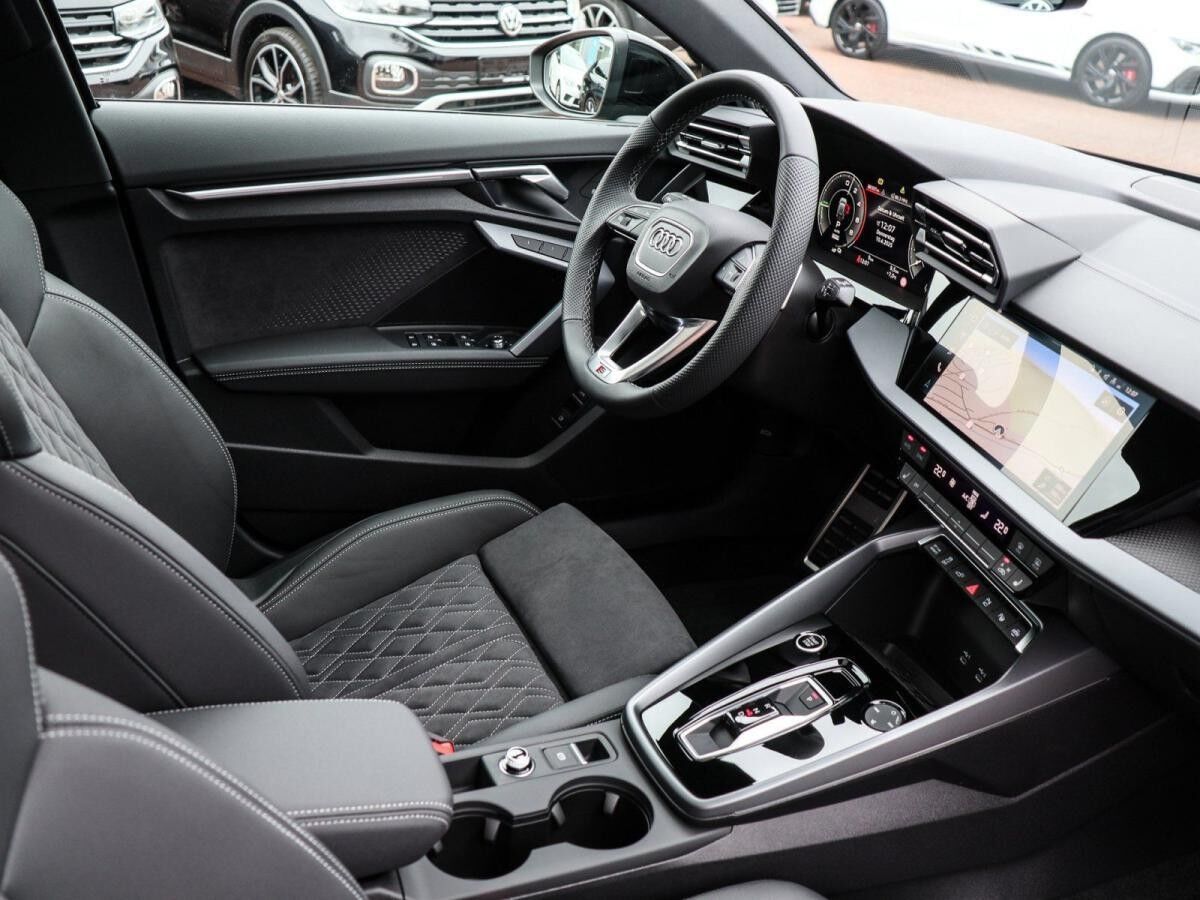 Audi A3 Sportback S line 45 TFSI e S tronic Audi A3 Sportback S line 45 TFSI e S tronic