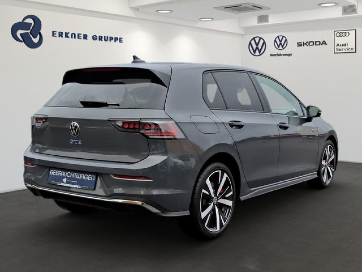 Volkswagen Golf GTE 1.5TSI eHybrid LED+NAVI+KESSY+360°+SHZ