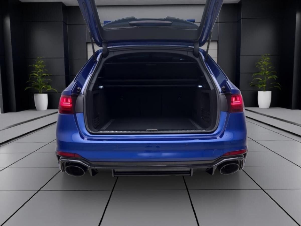 Audi RS4 Avant Q PANO NAVI+ MATRIX B&O HuD