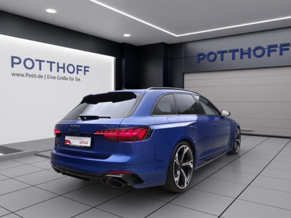 Audi RS4 Avant Q PANO NAVI+ MATRIX B&O HuD