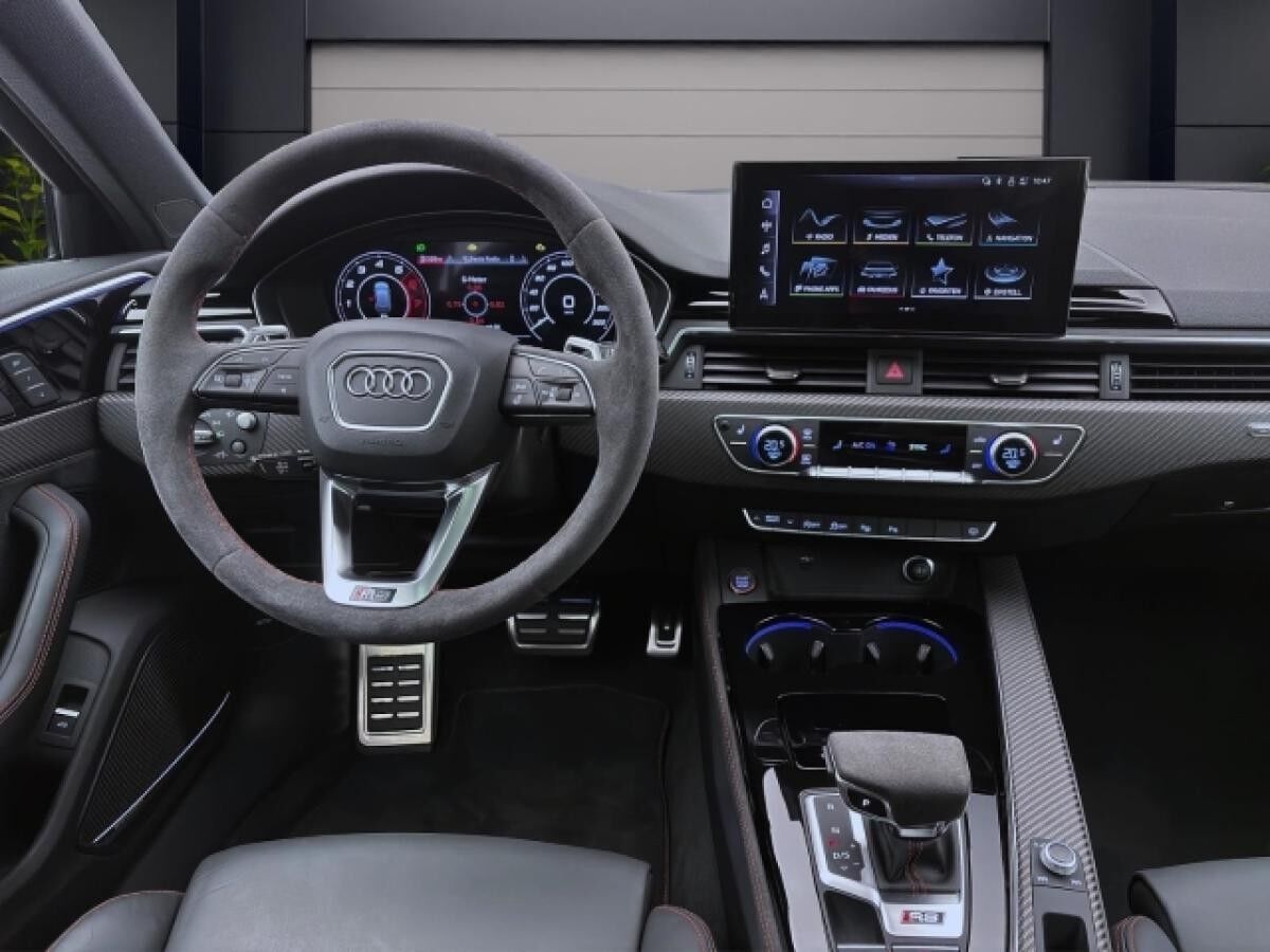 Audi RS4 Avant Q PANO NAVI+ MATRIX B&O HuD