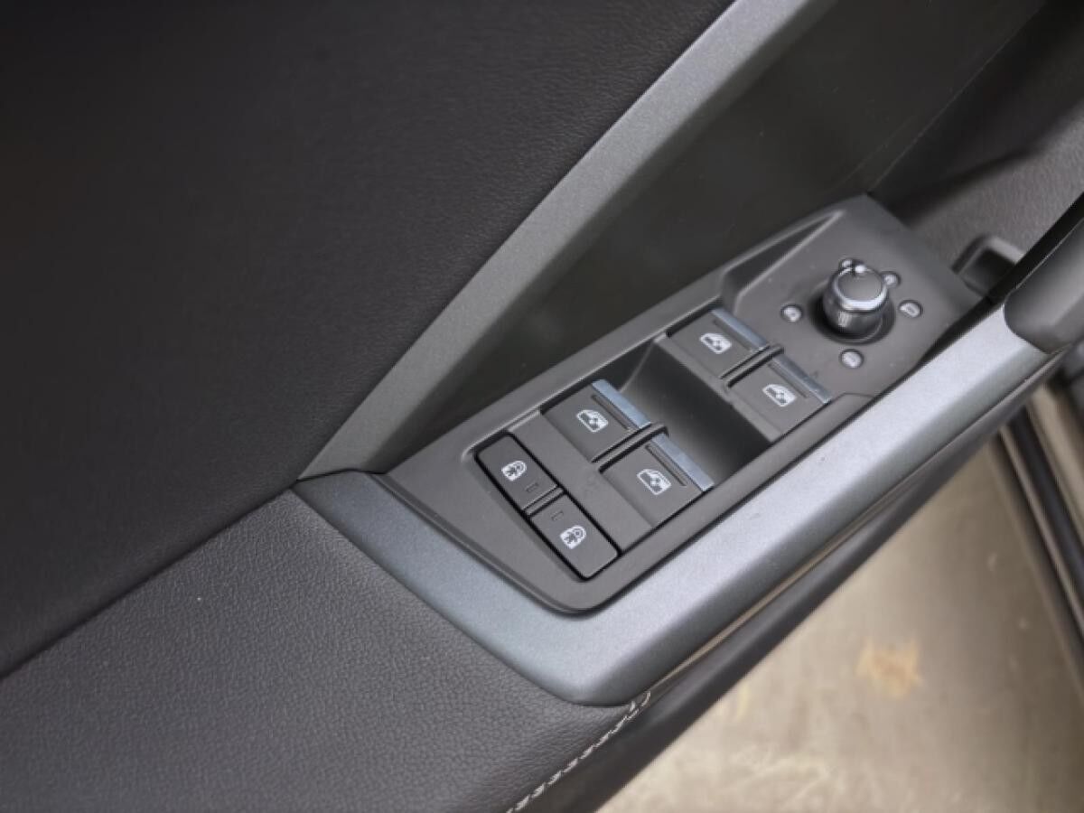 Audi Q3 35 TDI S LINE AHK NAVI+ KAMERA LED