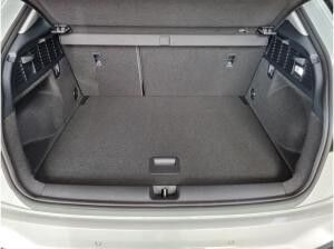 Audi Q2 S line TFSI Matrix LED Parkasistent GRA Smartph. interface