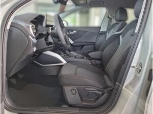 Audi Q2 S line TFSI Matrix LED Parkasistent GRA Smartph. interface