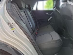 Audi Q2 S line TFSI Matrix LED Parkasistent GRA Smartph. interface
