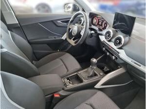 Audi Q2 S line TFSI Matrix LED Parkasistent GRA Smartph. interface