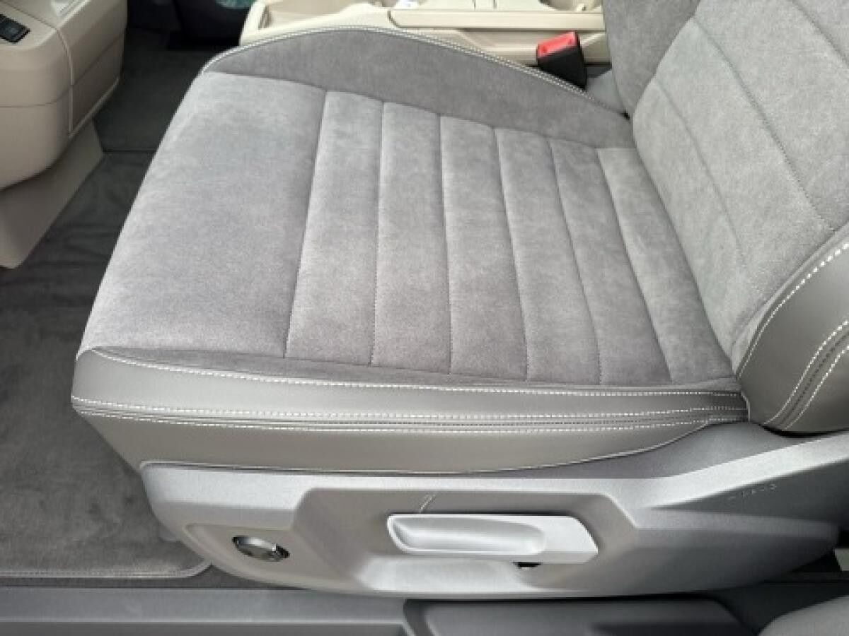 Volkswagen T7 Multivan Life TDi Standheizung/ Kamera