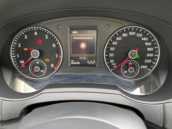 Volkswagen Sharan 1.4 TSI DSG Comfortlin NAVI PANO RFK AHK