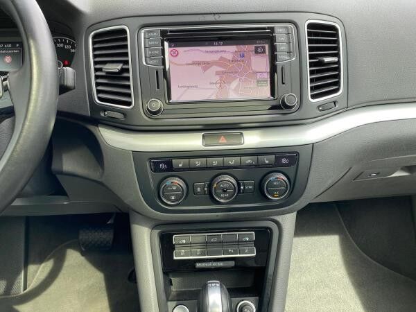 Volkswagen Sharan 1.4 TSI DSG Comfortlin NAVI PANO RFK AHK