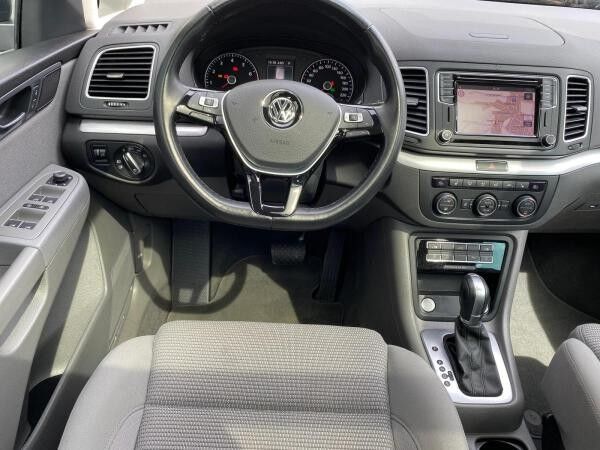 Volkswagen Sharan 1.4 TSI DSG Comfortlin NAVI PANO RFK AHK