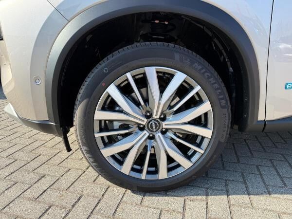 Nissan X-Trail 1.5 VC-T e-POWER Tekna 20Zoll - AUF LAGER
