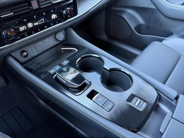 Nissan X-Trail 1.5 VC-T e-POWER Tekna 20Zoll - AUF LAGER