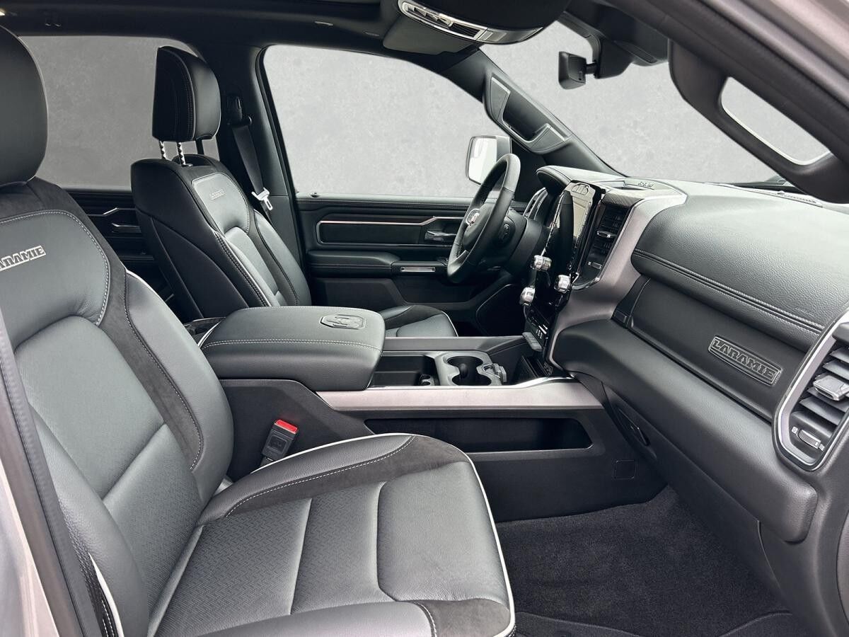 Dodge RAM 1500 Modellj.25 Twin-Turbo Laramie Sport LPG