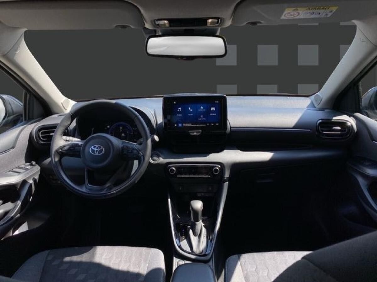 Toyota Yaris 1.5 Hybrid 116 CVT Teamplayer +Safety+Win