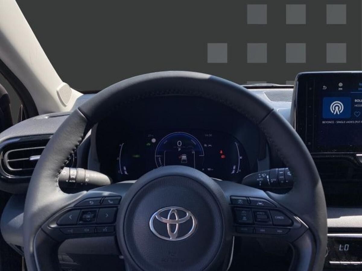 Toyota Yaris 1.5 Hybrid 116 CVT *Teamplayer +Safety+Winter-P.*
