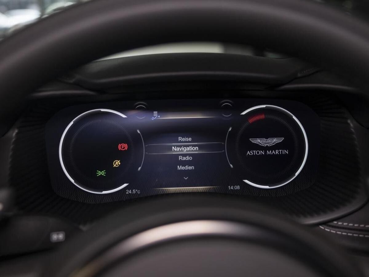 Aston Martin DBX V8 Panorama 550 - Hamburg *sofort verfügbar*