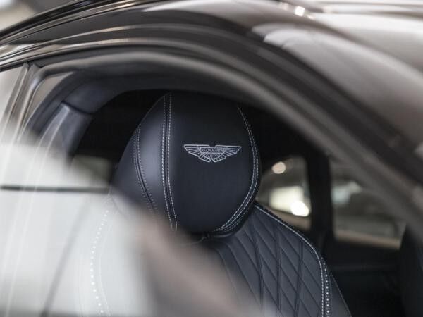 Aston Martin DBX V8 Panorama 550 - Hamburg *sofort verfügbar*